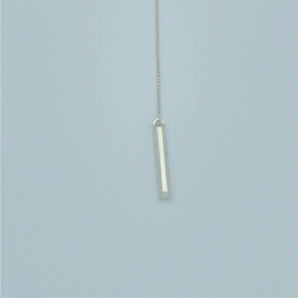 Kendra Scott Necklace - Picture 3 of 3